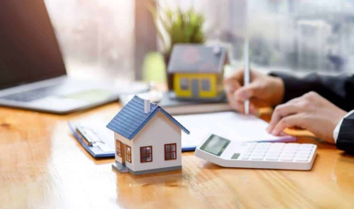 How Refinancing Saves You Money